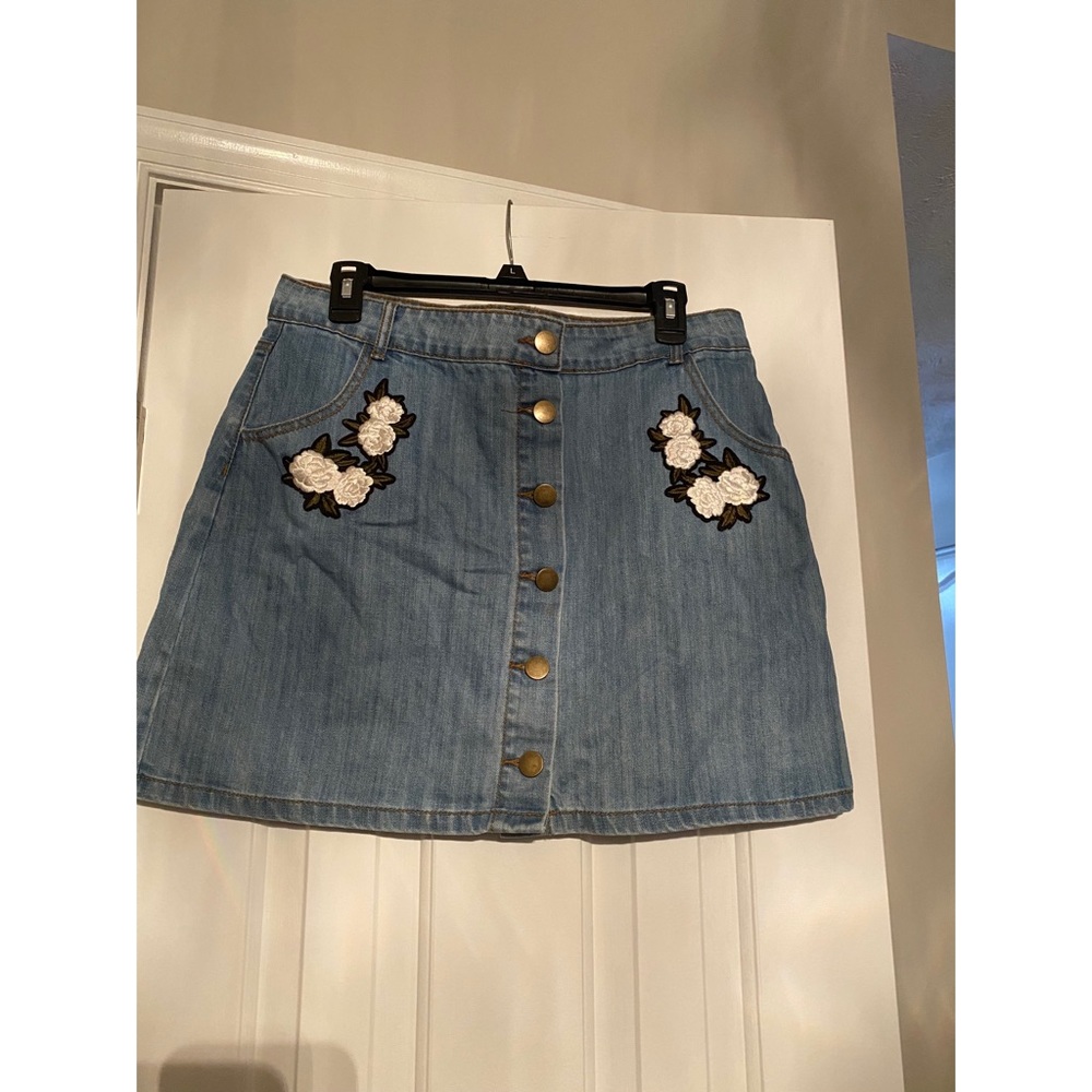 Denim Skirt with Appliqué Flowers